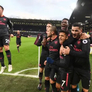 Alexis Sanchez's Goal: Arsenal Celebrate at Turf Moor vs Burnley (2017-18) Alexis Sanchez's Goal: Arsenal Celebrate at Turf Moor vs Burnley (2017-18)