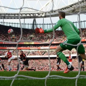 Alexis Sanchez's Stunning Double: Arsenal Triumphs Over Manchester United Alexis Sanchez's Stunning Double: Arsenal Triumphs Over Manchester United