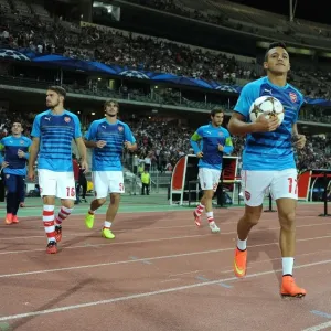 Alexis Sanchez's Warm-Up: Arsenal FC vs. Besiktas JK, UEFA Champions League Qualifiers, Istanbul, 2014 Alexis Sanchez's Warm-Up: Arsenal FC vs. Besiktas JK, UEFA Champions League Qualifiers, Istanbul, 2014