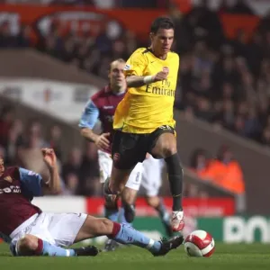 Aliadiere vs. Bouma: Arsenal's Edge in the 0:1 Victory over Aston Villa, Barclays Premiership, 2007 Aliadiere vs. Bouma: Arsenal's Edge in the 0:1 Victory over Aston Villa, Barclays Premiership, 2007