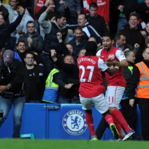 Andre Santos celebrates scoring Arsenals 2nd goal with Gervinho. Chelsea 3: 5 Arsenal