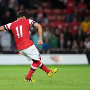 Andre Santos scores for Arsenal from the penalty spot during the shoot out Andre Santos scores for Arsenal from the penalty spot during the shoot out