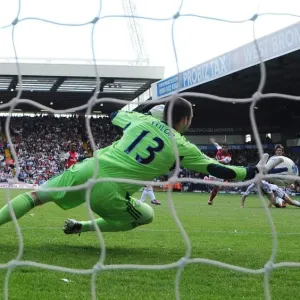 Andre Santos Scores the Decisive Goal: Arsenal's Victory over West Bromwich Albion, 2011-12 Season Andre Santos Scores the Decisive Goal: Arsenal's Victory over West Bromwich Albion, 2011-12 Season