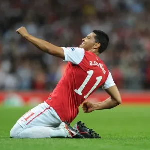 Andre Santos Scores His Second Goal: Arsenal vs. Olympiacos in 2011-12 Champions League