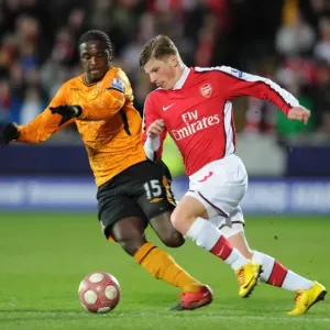 Andrey Arsahvin (Arsenal) Bernard Mendy (Hull). Hull City 1: 2 Arsenal, Barclays Premier League Andrey Arsahvin (Arsenal) Bernard Mendy (Hull). Hull City 1: 2 Arsenal, Barclays Premier League