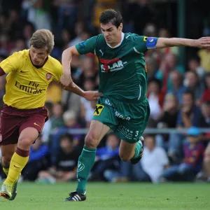 Andrey Arshavin (Arsenal) Dombi (Neusiedl). SC Neusiedl 0: 4 Arsenal, Sportzentrum Neusiedl