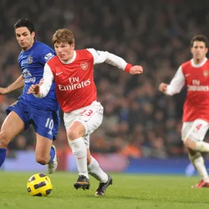 Andrey Arshavin (Arsenal) Mikel Arteta (Everton). Arsenal 2: 1 Everton, Barclays Premier League