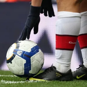 Andrey Arshavin (Arsenal) places the ball for a corner