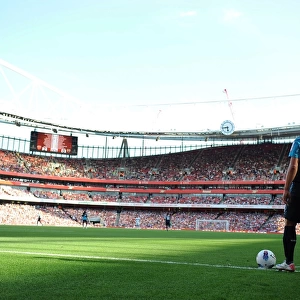 Andrey Arshavin Readies for Corner Kick at Emirates Stadium: Arsenal vs. Boca Juniors, Emirates Cup 2011