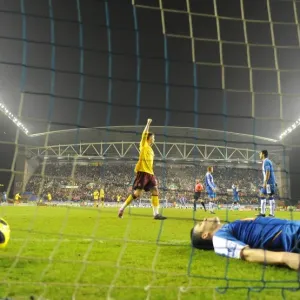 Andrey Arshavin scores the 1st Arsenal goal. Wigan Athletic 2: 2 Arsenal