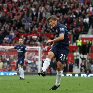 Andrey Arshavin scores Arsenals goal Andrey Arshavin scores Arsenals goal