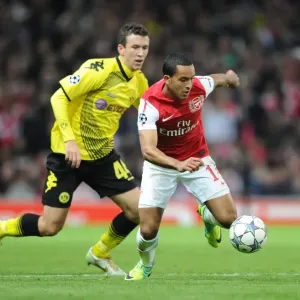 Arsenal 2:0 Borussia Dortmund - Theo Walcott vs Ivan Perisic: UEFA Champions League Showdown in Group F at Emirages Stadium (November 23, 2011)