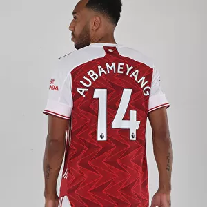 Arsenal 2020-21: Aubameyang at First Team Photocall
