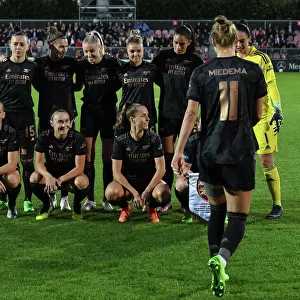 Arsenal and Ajax Women's Teams Unite Before UCL Showdown in Amsterdam