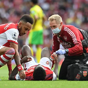 Arsenal: Aubameyang and Saka Receive Medical Attention During Arsenal v Norwich City Match (2021-22)