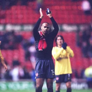 Arsenal captain Thierry Henry waves to the fans after the match Arsenal captain Thierry Henry waves to the fans after the match