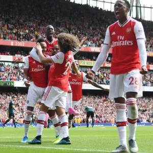 Arsenal Celebrate Aubameyang's Goal Against Burnley, 2019-20 Premier League Arsenal Celebrate Aubameyang's Goal Against Burnley, 2019-20 Premier League