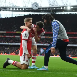 Arsenal Celebrate Emile Smith Rowe's Goal vs. Brentford, Premier League 2021-22 Arsenal Celebrate Emile Smith Rowe's Goal vs. Brentford, Premier League 2021-22