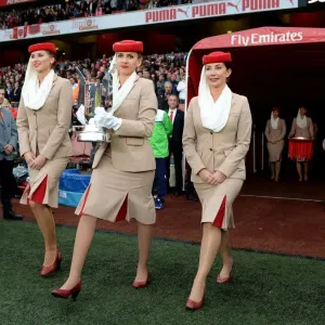 Arsenal Celebrate Emirates Cup Victory over VfL Wolfsburg