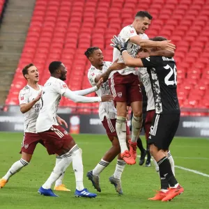 Arsenal Celebrate FA Community Shield Victory Over Liverpool