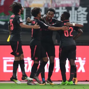 Arsenal Celebrate Goal Against Bayern Munich: Elneny, Nelson, Willock, Nketiah (2017-18)
