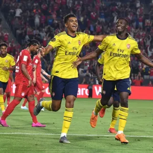 Arsenal Celebrate Goals Against FC Bayern in 2019 International Champions Cup