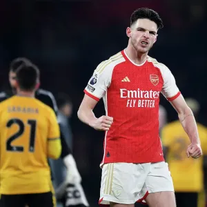 Arsenal Celebrate Hard-Fought Victory Over Wolverhampton Wanderers in the 2023-24 Premier League