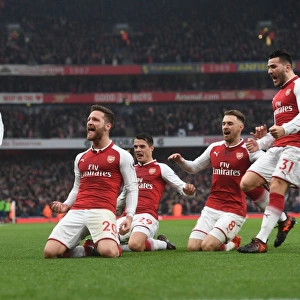 Arsenal Celebrate Mustafi's Goal Against Tottenham (2017-18)