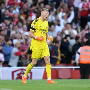 Arsenal Celebrate Premier League Victory Over Fulham: Aaron Ramsdale's Emotional Final Whistle Arsenal Celebrate Premier League Victory Over Fulham: Aaron Ramsdale's Emotional Final Whistle