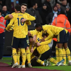 Arsenal Celebrate Second Goal Against West Ham United in Premier League Clash