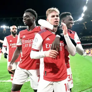 Arsenal Celebrate: Smith Rowe, Saka, and Nketiah Score Against West Ham in Premier League Arsenal Celebrate: Smith Rowe, Saka, and Nketiah Score Against West Ham in Premier League