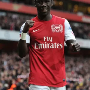 Arsenal Celebrate Victory Over Manchester City: Bacary Sagna's Triumphant Moment (2011-12) Arsenal Celebrate Victory Over Manchester City: Bacary Sagna's Triumphant Moment (2011-12)