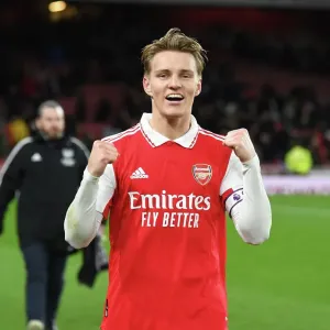 Arsenal Celebrate Victory: Martin Odegaard Leads the Way vs. Everton (2022-23)