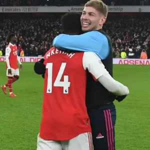 Arsenal Celebrate Win Over Manchester United in Premier League Showdown (2022-23)