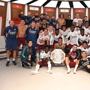Arsenal Celebrates FA Community Shield Victory over Liverpool