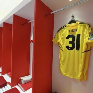 Arsenal Changing Room: Karl Hein's Shirt Ready for Arsenal vs Brighton & Hove Albion (Carabao Cup 2022-23)