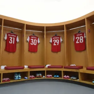 Arsenal Changing Room Before Emirates Cup Match against Olympique Lyonnais (2019-20) Arsenal Changing Room Before Emirates Cup Match against Olympique Lyonnais (2019-20)