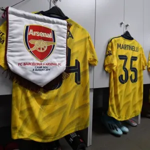 Arsenal in the Changing Room Before FC Barcelona Friendly, 2019