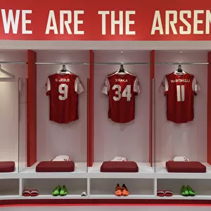 Arsenal Changing Room: Gabriel Jesus, Granit Xhaka, and Gabriel Martinelli Prepare for Arsenal v Sevilla (Emirages Cup 2022)