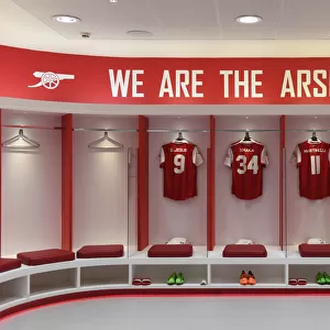 Arsenal Changing Room: Jesus, Xhaka, Martinelli Pre-Season Gear Up for Arsenal v Sevilla (Emirates Cup 2022)