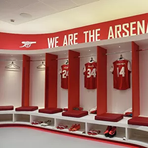 Arsenal Changing Room: Nelson, Xhaka, Nketiah Prepare for Arsenal vs Juventus (2022-23)