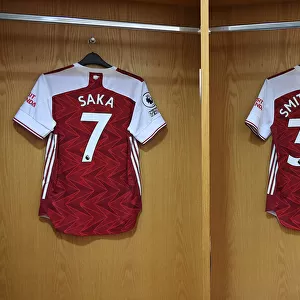 Arsenal Changing Room: Pre-Match Gear of Bukayo Saka and Emile Smith Rowe (2021) - Arsenal vs Brighton & Hove Albion