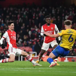 Arsenal Crushes Sunderland 5-0 in Carabao Cup Quarterfinals