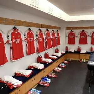 Arsenal Dressing Room: Pre-Match Moments at Chelsea (2023-24)