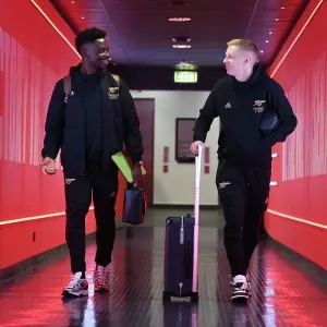 Arsenal Duo Saka and Zinchenko Arrive at Emirates Stadium Ahead of Arsenal vs Crystal Palace (2022-23)