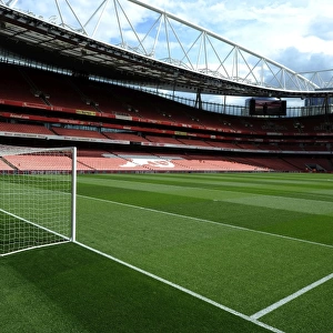 Arsenal at Emirates Stadium: Battle against Norwich City (2015-16 Premier League)