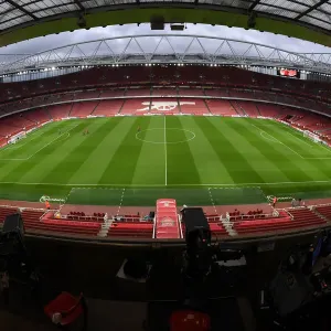 Arsenal at Emirates Stadium: Pre-Match Scene vs Crystal Palace, Premier League 2021-22