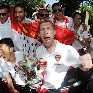 Arsenal FA Cup Champions: Ozil, Podolski, Flamini, Mertesacker, Gibbs, Giroud, Gnabry, Arteta Celebrate Victory
