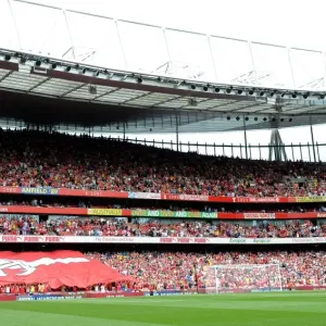 Arsenal fans banner. Arsenal 0: 2 West Ham United. Barclays Premier League. Emirates Stadium