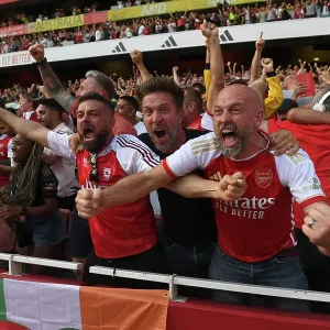 Arsenal Fans Celebrate Second Goal Against Manchester United in 2023-24 Premier League